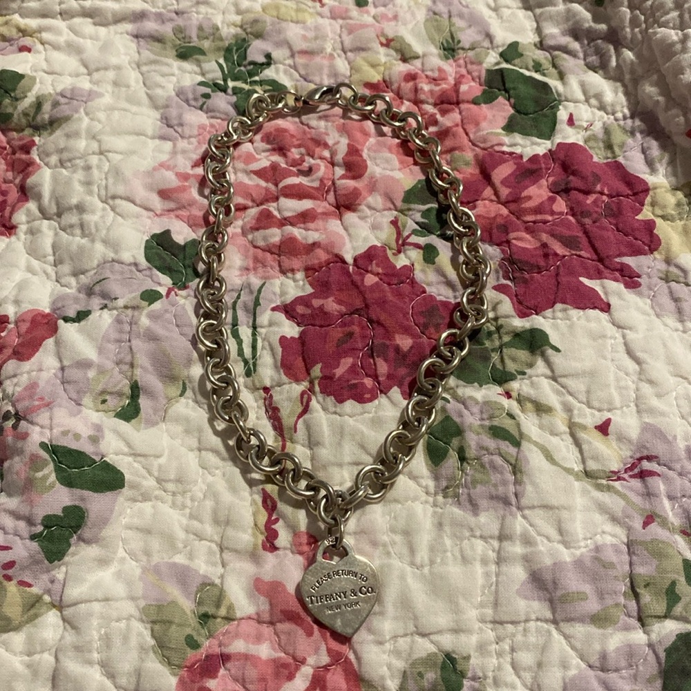 Return to Tiffany & Co Heart Tag Chain Link Necklace Silver